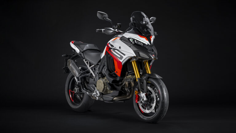 Ducati-Multistrada-RS-DWP24-Tech-spec-gallery-02-1920x1080-01