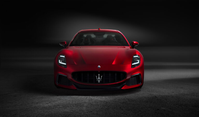 Original-20094-04MaseratiGranTurismoTrofeo