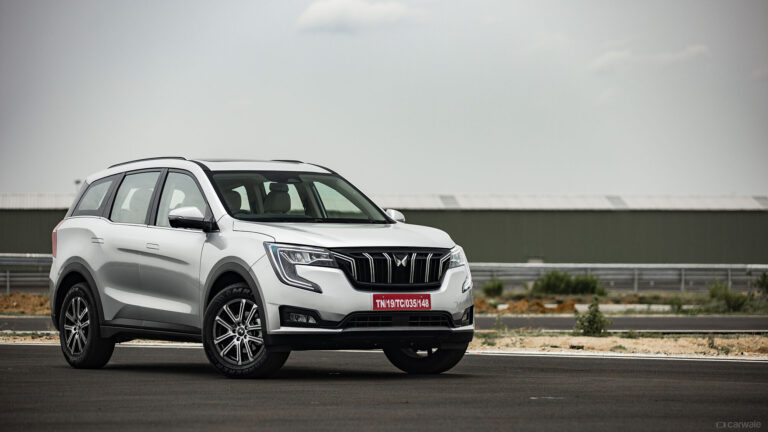 xuv700mahindraxuv700rightfrontthreequarter
